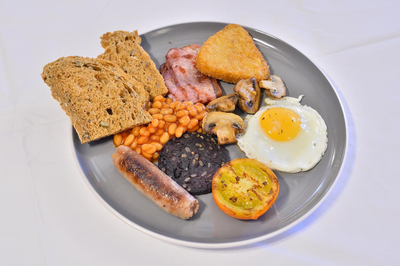 The Talbot Hotel Cleobury Mortimer Ngoại thất bức ảnh